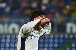 开云体育网址-阿媒：拜仁有意签下独立队中场洛约拉，正考虑报价1500-2000万欧