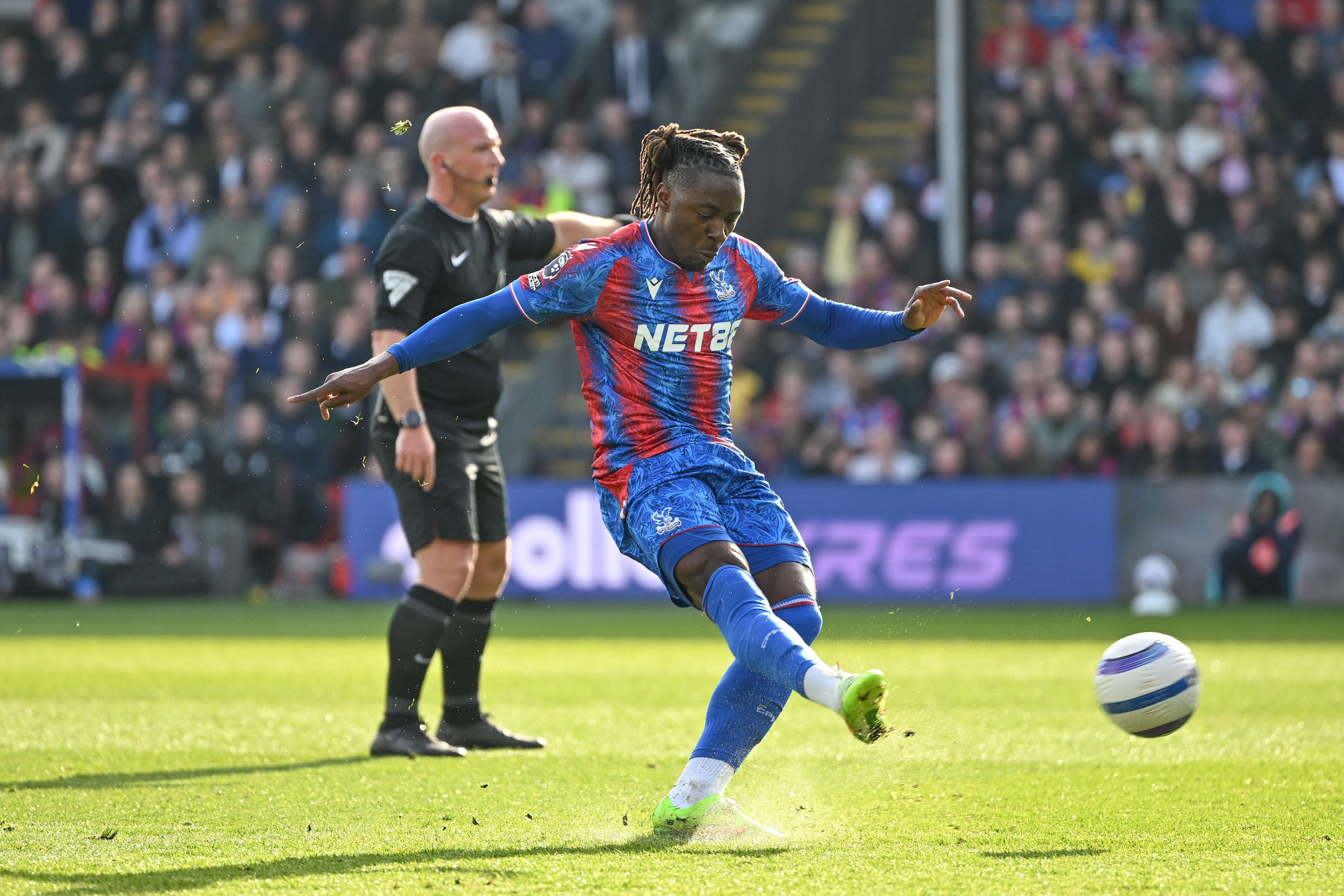 开云-德天空：热刺与水晶宫深入商谈埃泽转会，各方对完成交易感到乐观