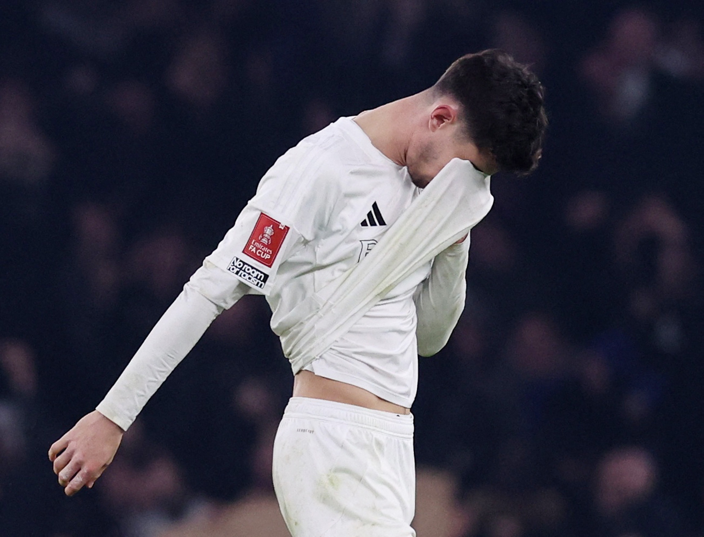 开云体育在线-TA：哈弗茨因膝伤缺席训练伤缺时间未定，阿森纳积极探索补强锋线