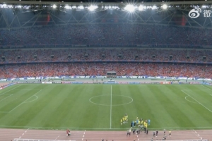 开云-别气馁！国足遭遇三连败，杭州奥体现场仍播放起《我是如此相信》