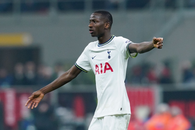 英媒报道：热刺球员萨尔捐出九月国家队津贴 资助塞内加尔军队孤儿