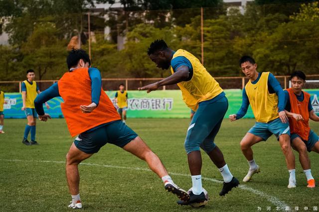 开云入口-沧州确定三外援出击保级战 北上苏州先解抗寒之忧