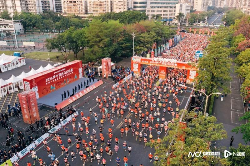 开云体育在线-2万名跑友燃动全城，清远马拉松赛规模创历史新高